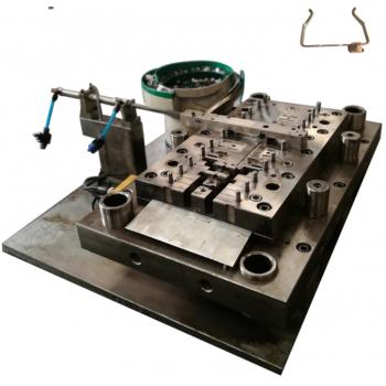 Automatic Riveting Stamping Die with Vibrating Feeding  for metal parts